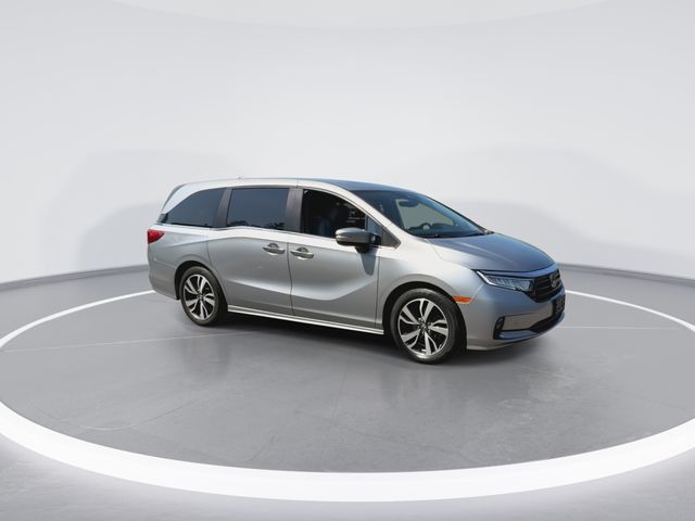 Used 2023 Silver Honda Touring image 13