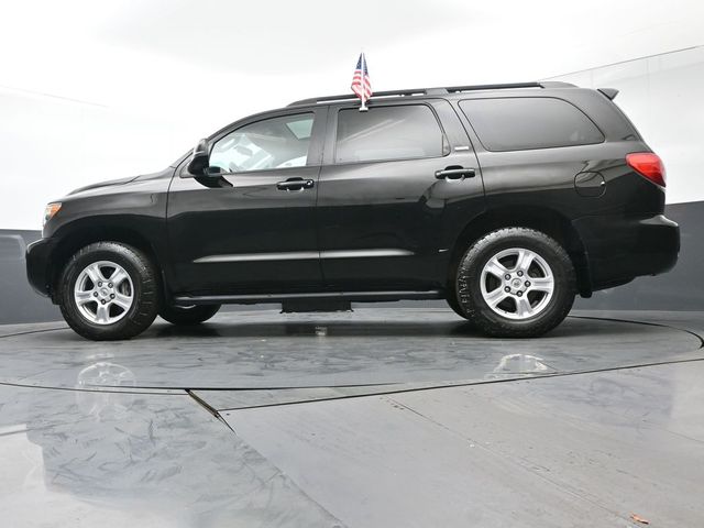 2016 Toyota Sequoia SR5 32