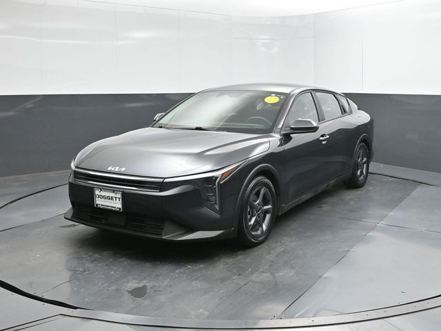 2025 Kia K4 LXS FWD