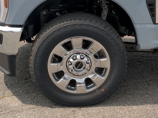 New 2026 Glacier Gray Metallic Tri-Coat Ford F-250® King Ranch® image 18
