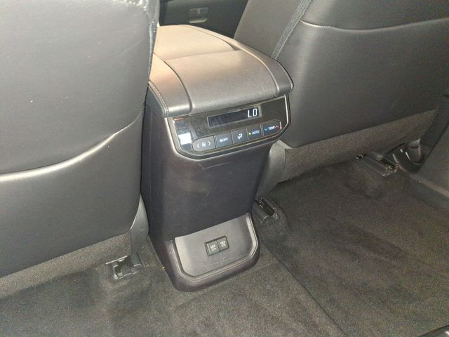 Used 2021 Toyota Highlander SUV