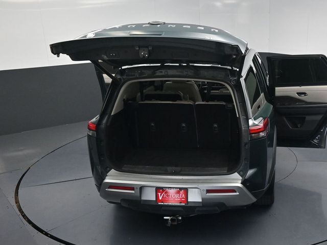 2023 Nissan Pathfinder SL Black at Community Toyota