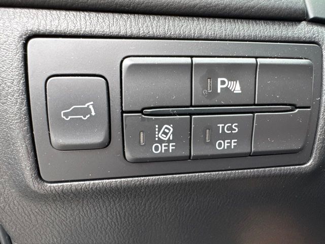 Used 2018 Black Mazda Touring image 20