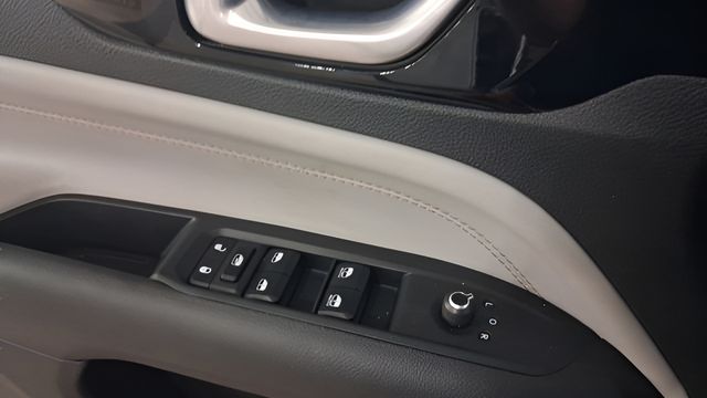 Used 2025 Jeep Compass SUV