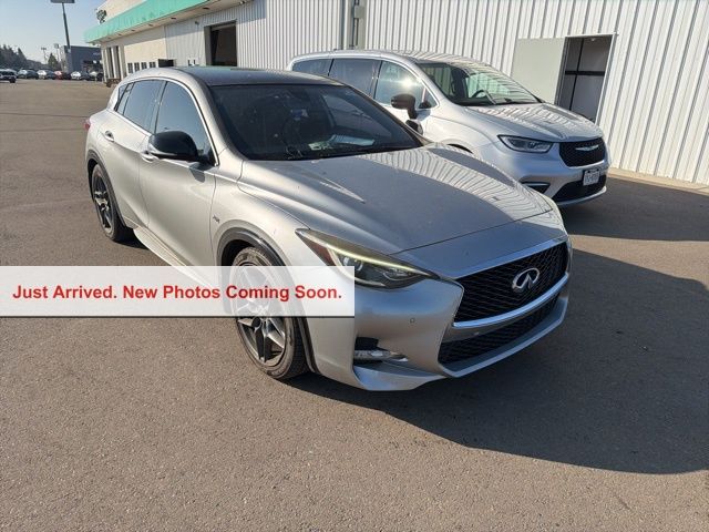 2018 INFINITI QX30 Sport FWD