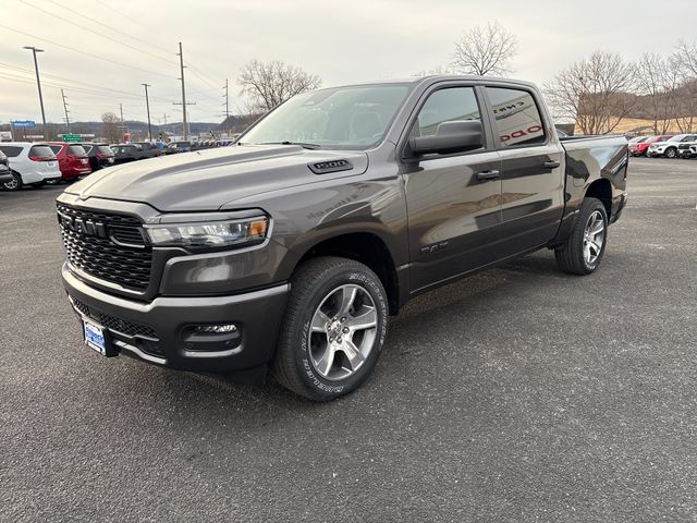 2026 RAM 1500 Express Crew Cab 4WD