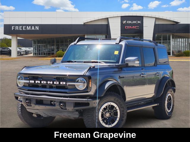 Gray Metallic 2022 Ford Bronco Outer Banks Advanced 4-Door 4WD SUV / Crossover Four-Wheel Drive Automatic