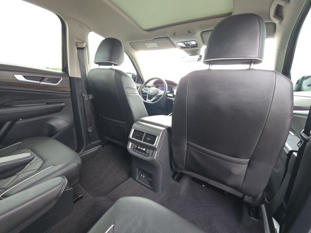2024 Volkswagen Atlas 2.0T SEL Premium R-Line:169225A
