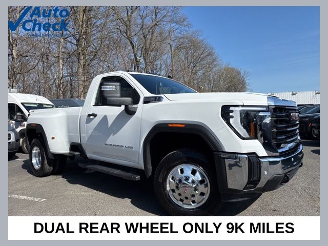 Summit White 2025 GMC Sierra 3500HD Pickup Truck Four-Wheel Drive Automatic