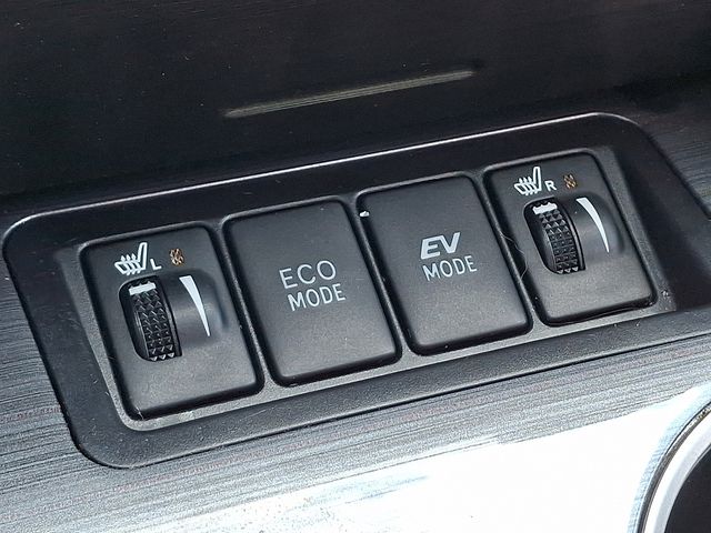 2013 Toyota Camry Hybrid XLE Silver at Auto Express Mitsubishi