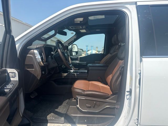 2024 Oxford White Ford Super Duty F-250 SRW King Ranch 4X4 Truck
