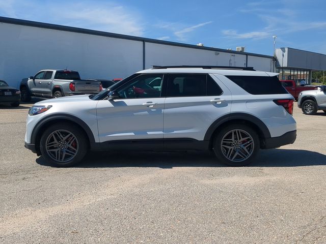 New 2026 Space White Metallic Ford ST image 10