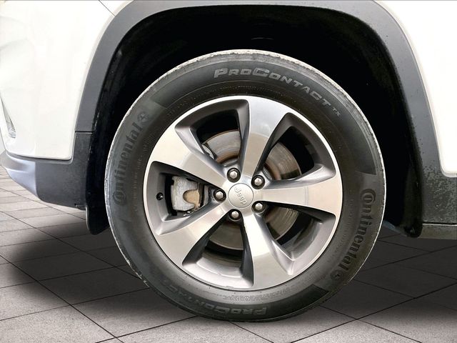2019 Jeep Cherokee Limited White at Subaru and VW of Moon Township