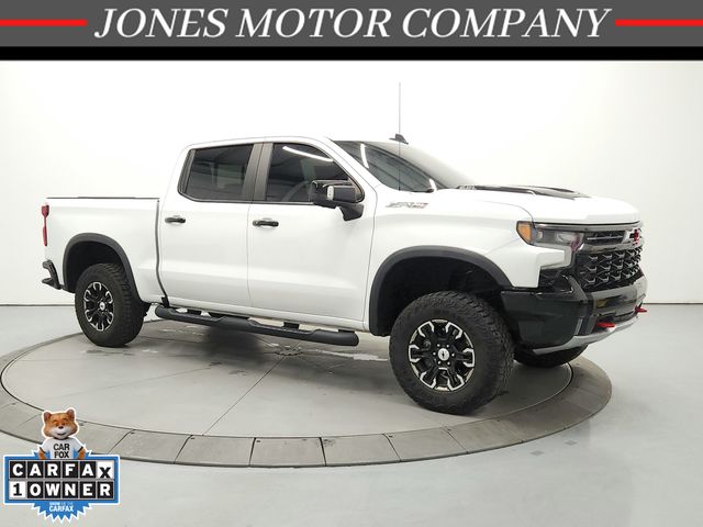 Summit White 2023 Chevrolet Silverado 1500 Pickup Truck Four-Wheel Drive 