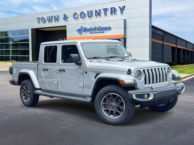Silver Zynith Clearcoat 2023 Jeep Gladiator Pickup Truck Four-Wheel Drive 8-Speed Automatic