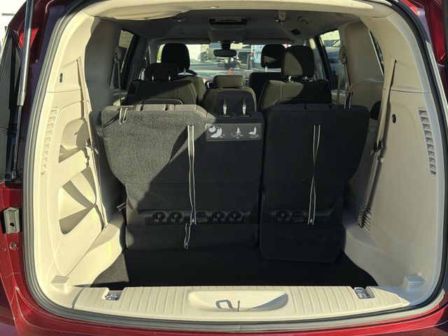 Used 2018 Red Chrysler Touring Plus image 38