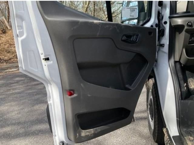 2025 Ford Transit 250