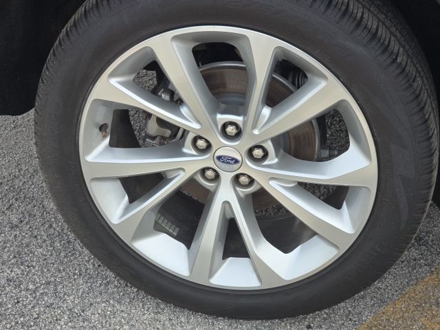 2023 Ford Explorer Platinum:B02247