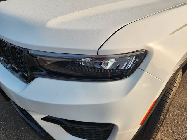 2024 Jeep Grand Cherokee Limited White at Joe Myers Mazda Kia