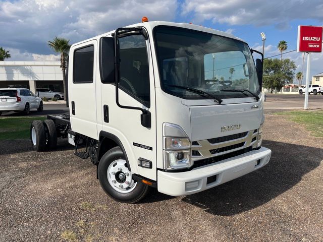 2024 Isuzu NPR-HD's photo