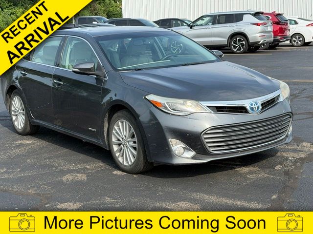  2013 Toyota Avalon Hybrid XLE Touring FWD   