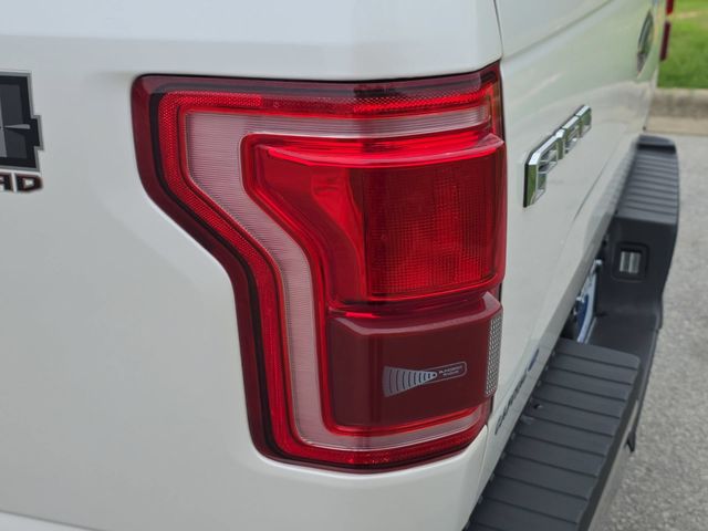 Used 2016 White Platinum Clearcoat Metallic Ford Lariat image 35