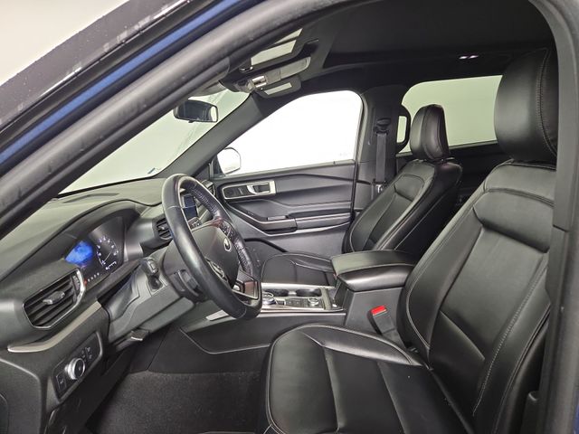 2020 Ford Explorer XLT photo