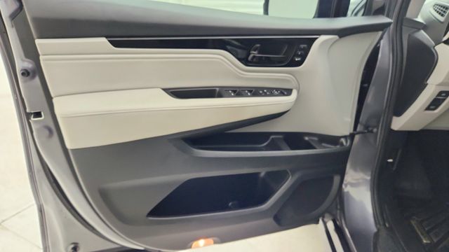 2023 Honda Odyssey Touring  at Community Kia