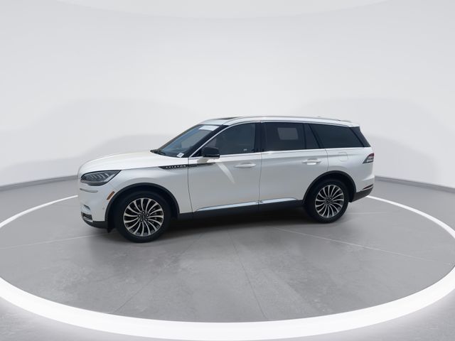 Used 2023 White Lincoln Reserve image 3