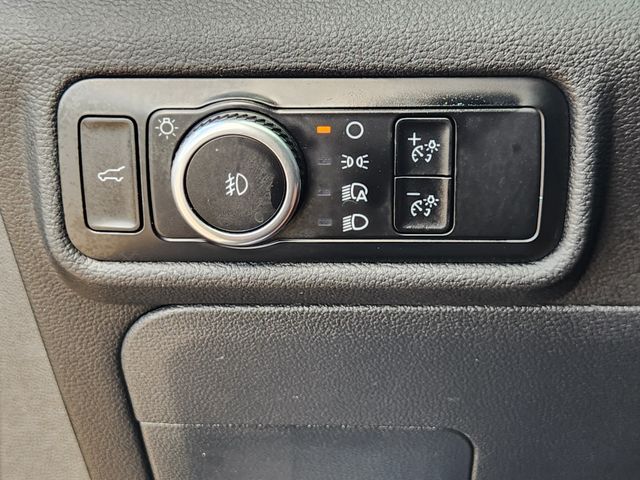 2024 Ford Explorer XLT Black at DeMontrond Auto Country
