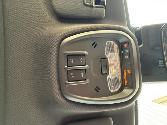 2025 Chevrolet Trax 2RS:168988B