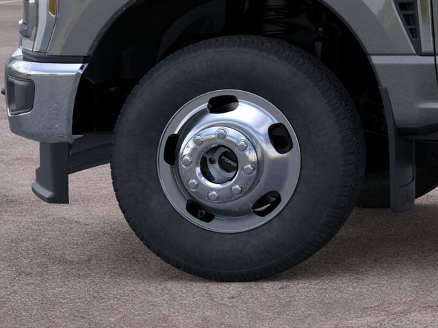 New 2026 Gray Ford XLT image 20