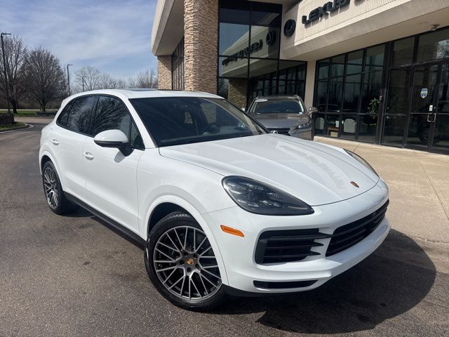 2023 Porsche Cayenne Platinum Edition's photo
