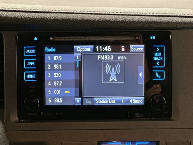 2017 Toyota Sienna XLE Premium - 11