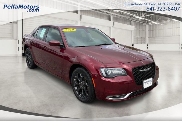 Velvet Red Pearlcoat 2019 Chrysler 300 S AWD Sedan All-Wheel Drive 8-Speed Automatic