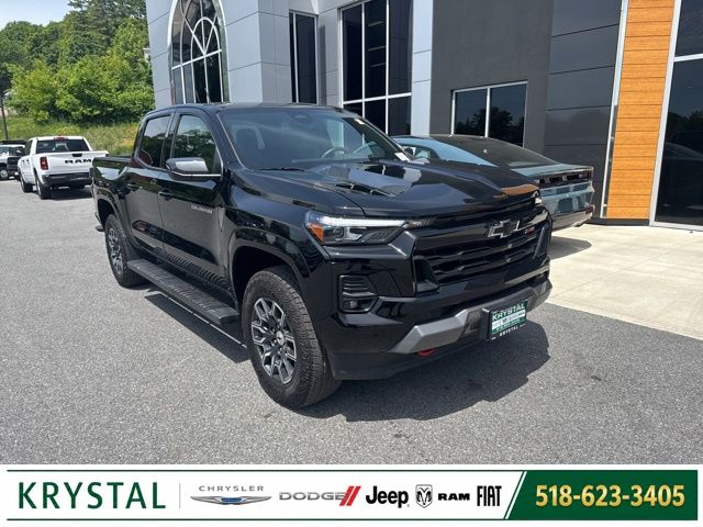 Black 2025 Chevrolet Colorado Pickup Truck Four-Wheel Drive 8-Speed Automatic