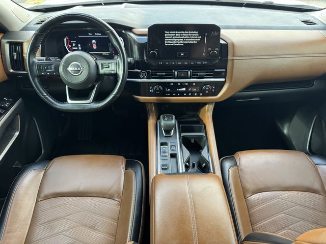 2024 Nissan Pathfinder Platinum White at Genesis of Spring