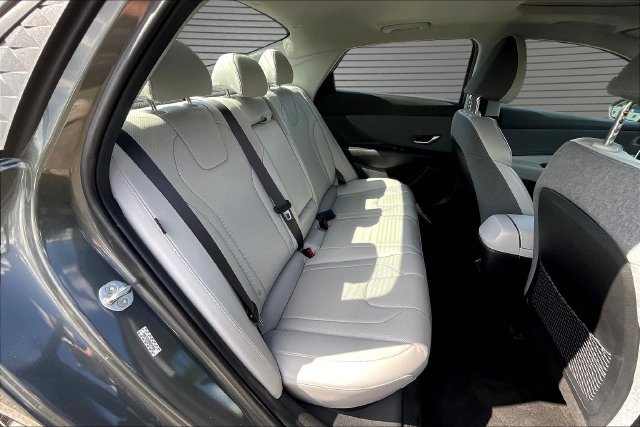 Used 2024 Hyundai Elantra Sedan