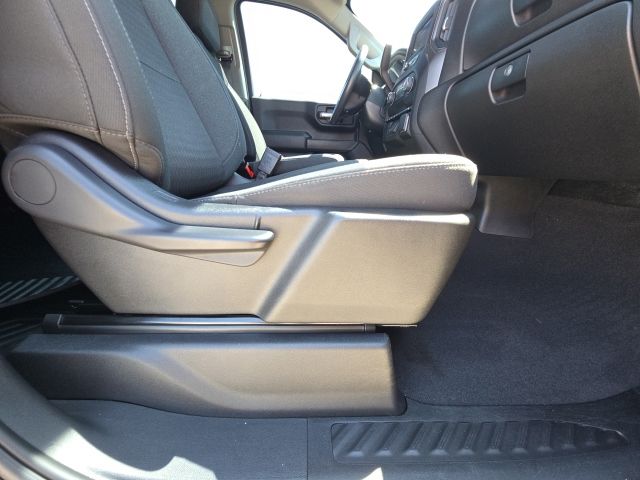 2023 Chevrolet Silverado 1500 Custom:46743A