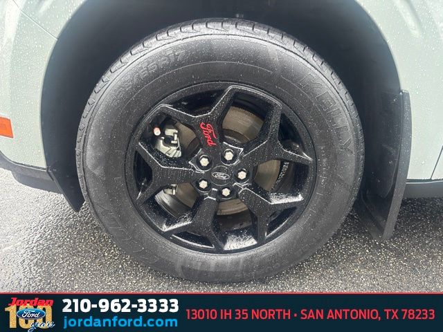 Used Car 2022 Ford Maverick  Lariat For Sale Under $30,000 In San Antonio, Texas