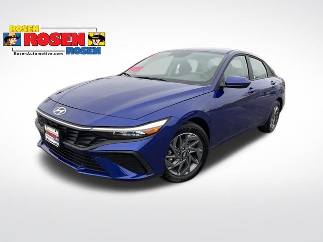 Intense Blue 2024 Hyundai Elantra SEL FWD Sedan Front-Wheel Drive Continuously Variable Transmission