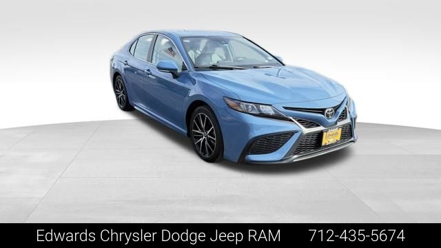 Blue 2024 Toyota Camry SE FWD Sedan Front-Wheel Drive 8-Speed Automatic
