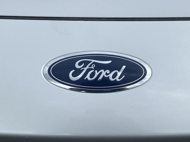 2020 Ford Escape Titanium Hybrid 31