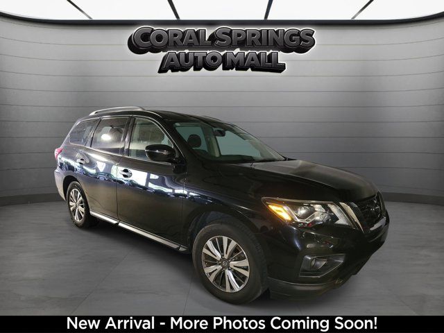 2019 Nissan Pathfinder SV 2WD's photo