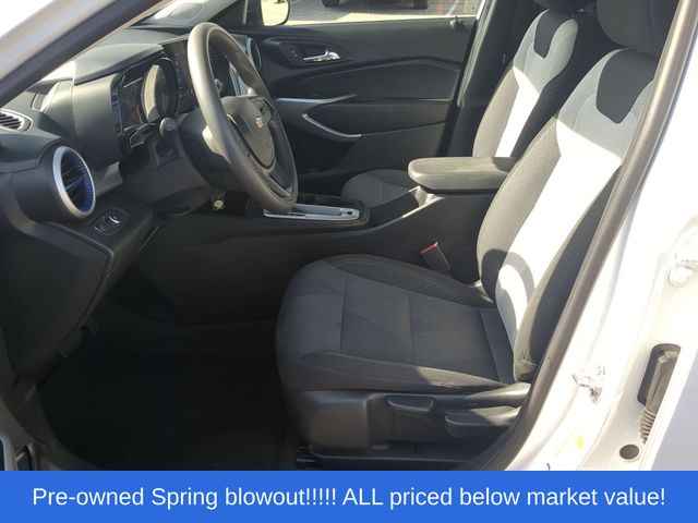 Used 2025 Summit White Chevrolet LS image 23