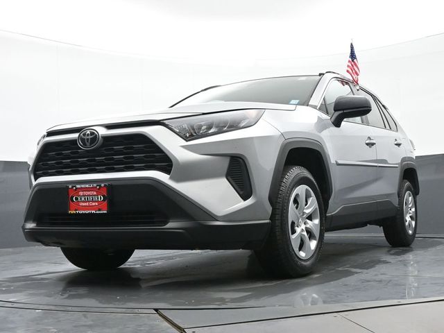 2021 Toyota RAV4 LE 31