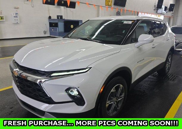Summit White 2025 Chevrolet Blazer LT AWD SUV / Crossover 9-Speed Automatic Overdrive