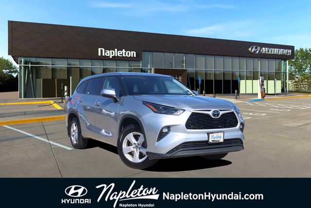 2024 Toyota Highlander LE AWD