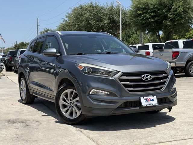 2016 Hyundai Tucson SE Gray at Community Honda
