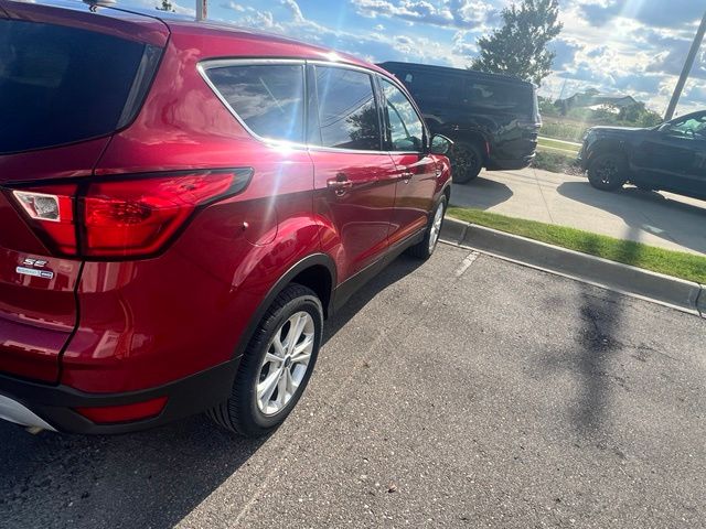 2019 Ford Escape SE - Ruby Red Metallic exterior view 3